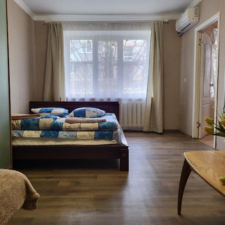 2-Кімнатна Квартира У Центрі На Олександра Поля, Шпиталь, 16Лікарня Dnepropetrovsk Exterior foto