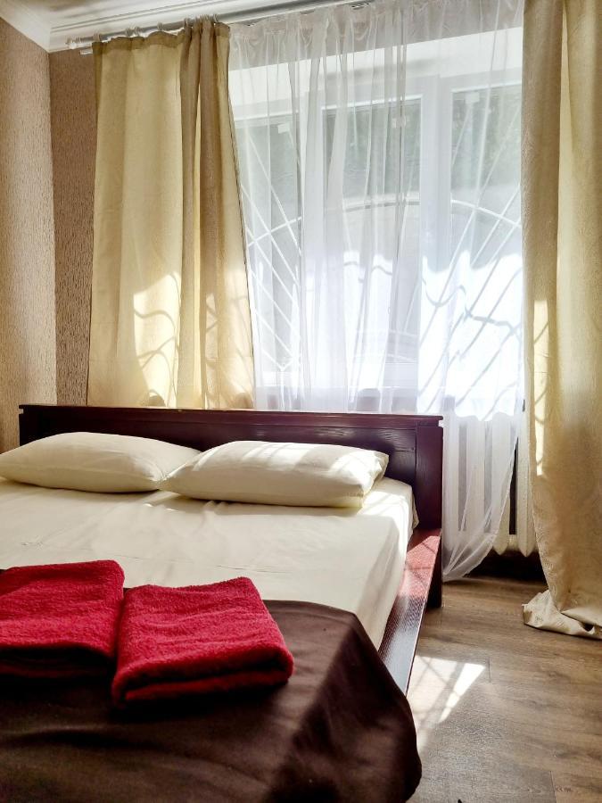 2-Кімнатна Квартира У Центрі На Олександра Поля, Шпиталь, 16Лікарня Dnepropetrovsk Exterior foto
