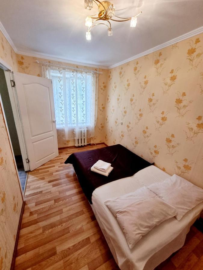 2-Кімнатна Квартира У Центрі На Олександра Поля, Шпиталь, 16Лікарня Dnepropetrovsk Exterior foto