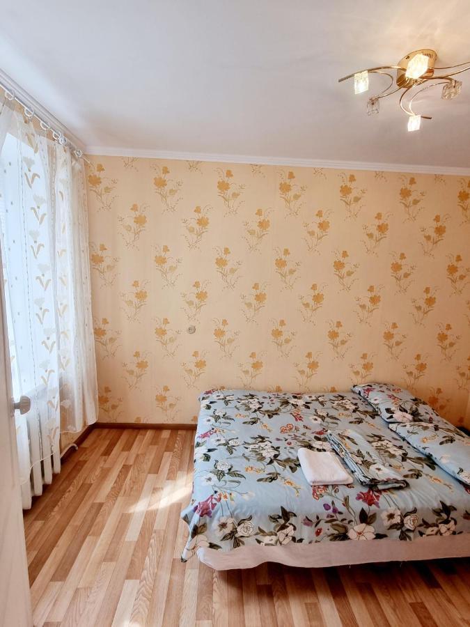 2-Кімнатна Квартира У Центрі На Олександра Поля, Шпиталь, 16Лікарня Dnepropetrovsk Exterior foto